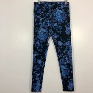 Express | Black Leggings with Blue Floral Print